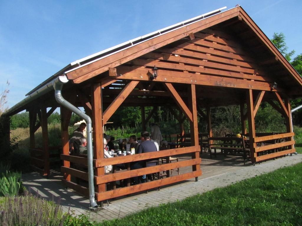 Rigófütty Vendégház Tiszaalpar Extérieur photo